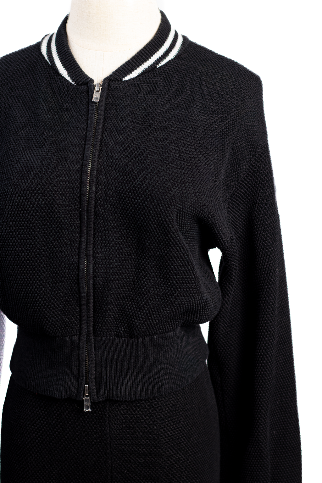SET ALO YOGA | SHORT + SWEATER
