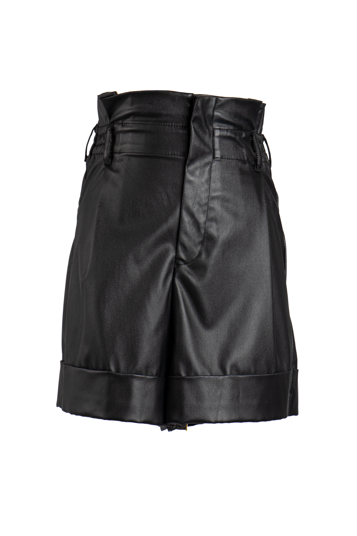 SHORT DE EFECTO PIEL CON CINTURA PAPERBAG