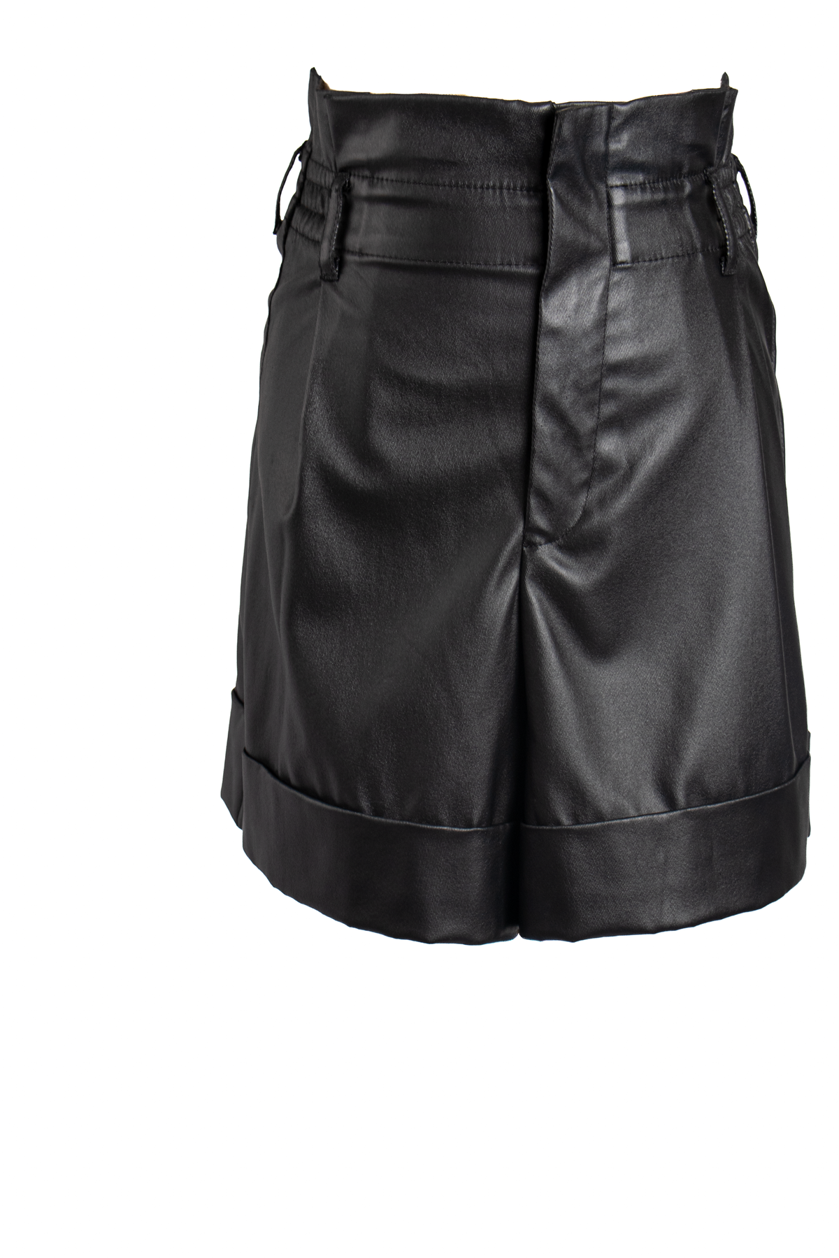 SHORT DE EFECTO PIEL CON CINTURA PAPERBAG