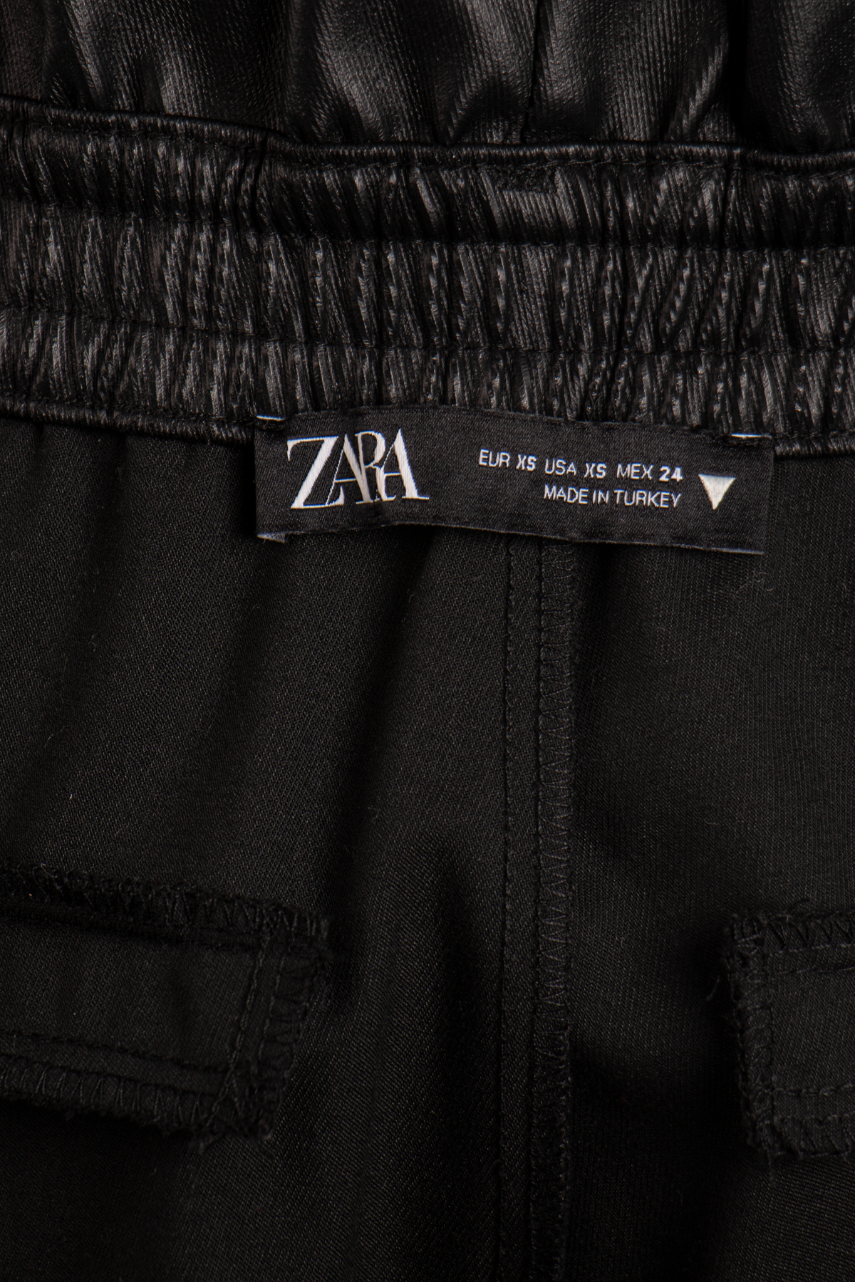 SHORT DE EFECTO PIEL CON CINTURA PAPERBAG