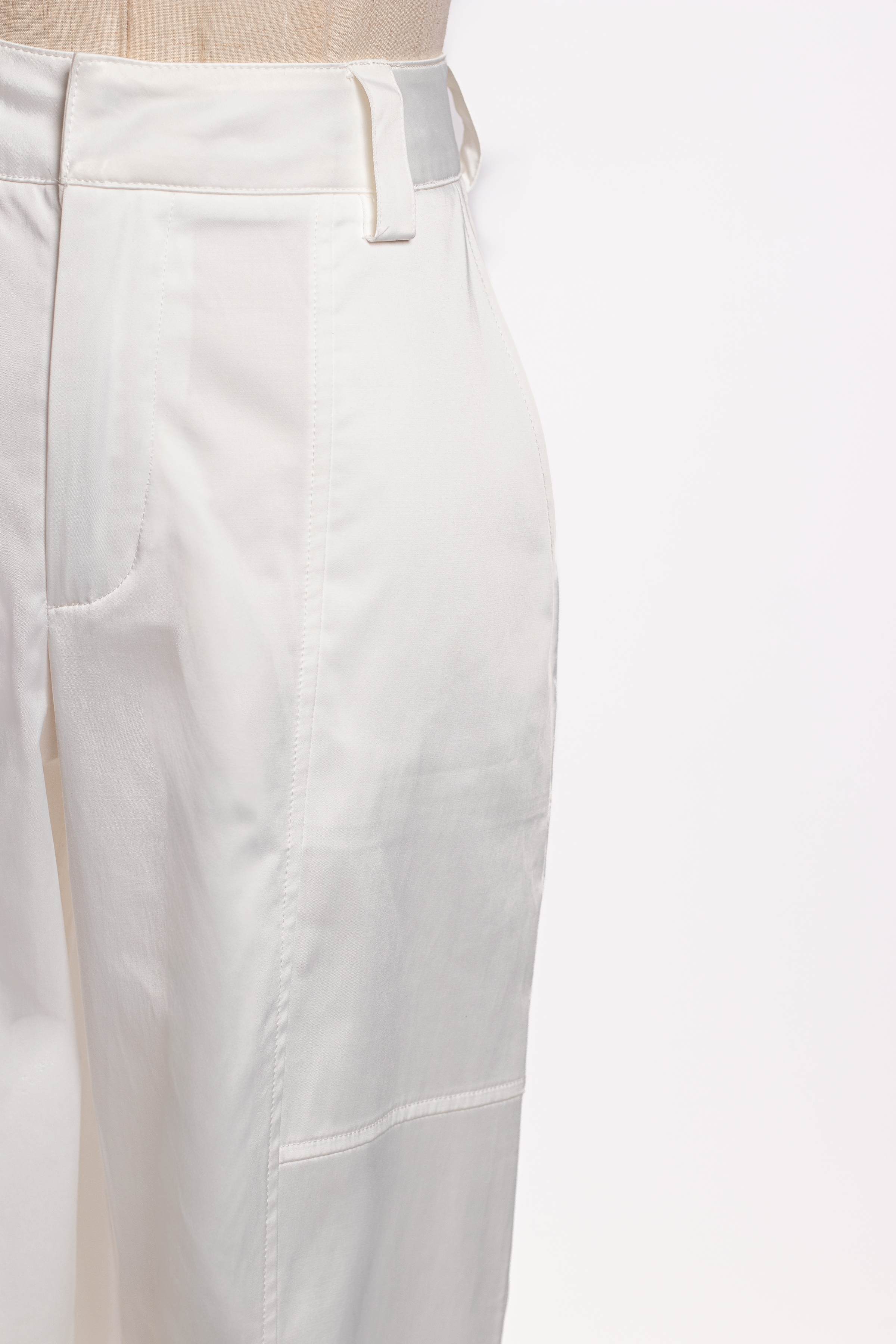 PANTALÓN ZARA CARGO SATINADO