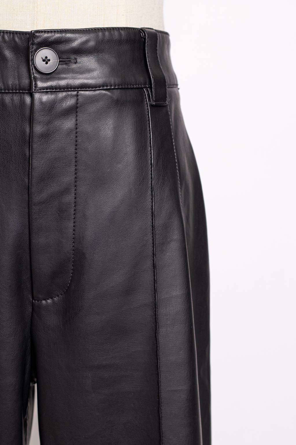 PANTALÓN ZARA EFECTO PIEL
