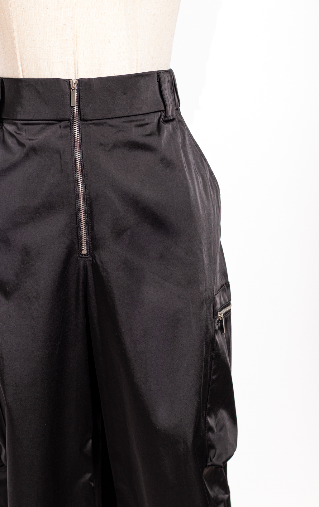 PANTALÓN ZARA CARGO SATIN